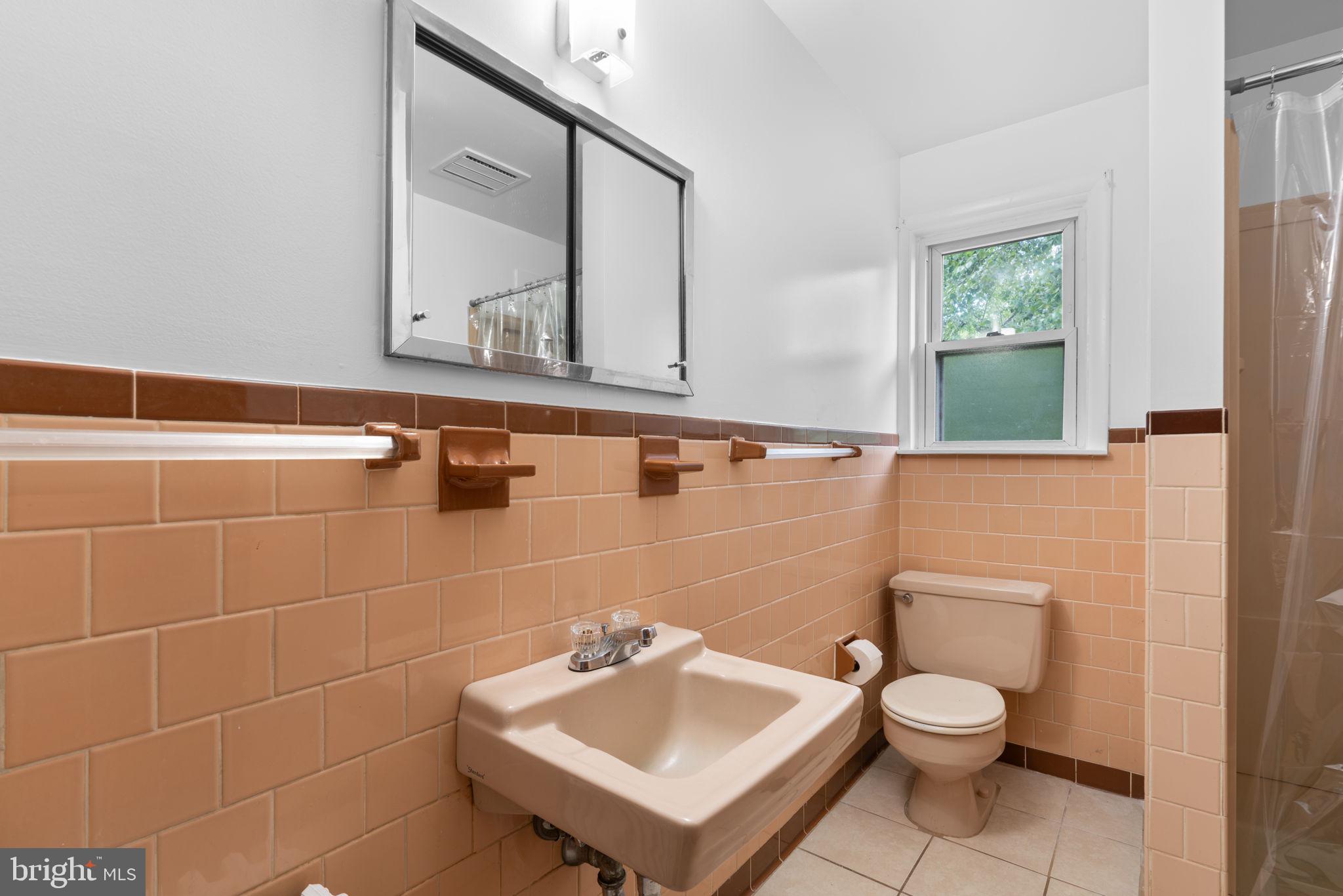 16812 Batchellors Forest Road Olney, MD 20832 - Photo 17 of 24 Gallery Image 17