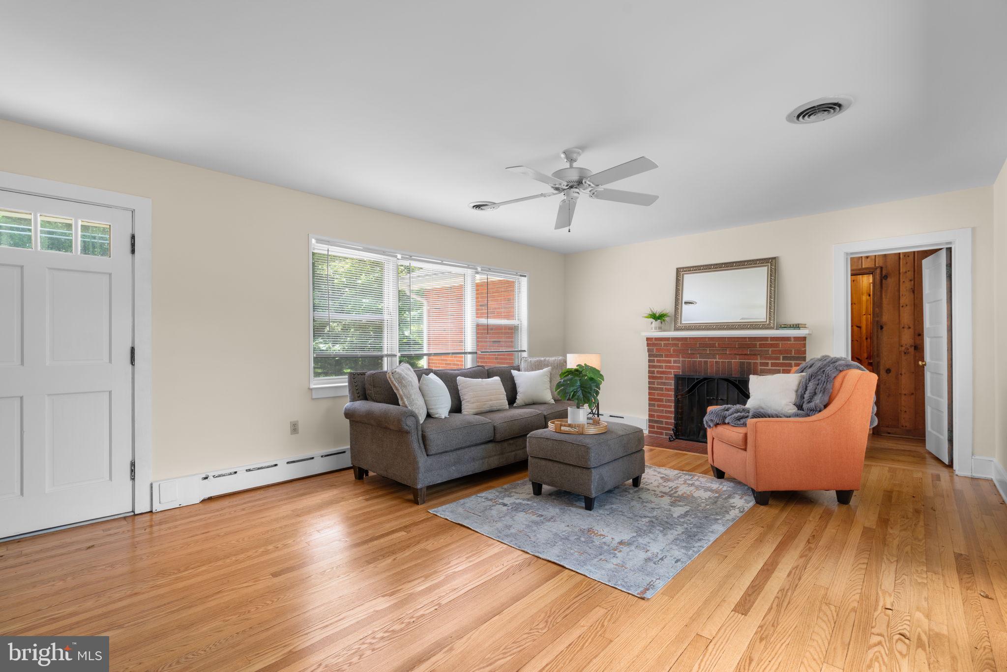 16812 Batchellors Forest Road Olney, MD 20832 - Photo 3 of 24 Gallery Image 3