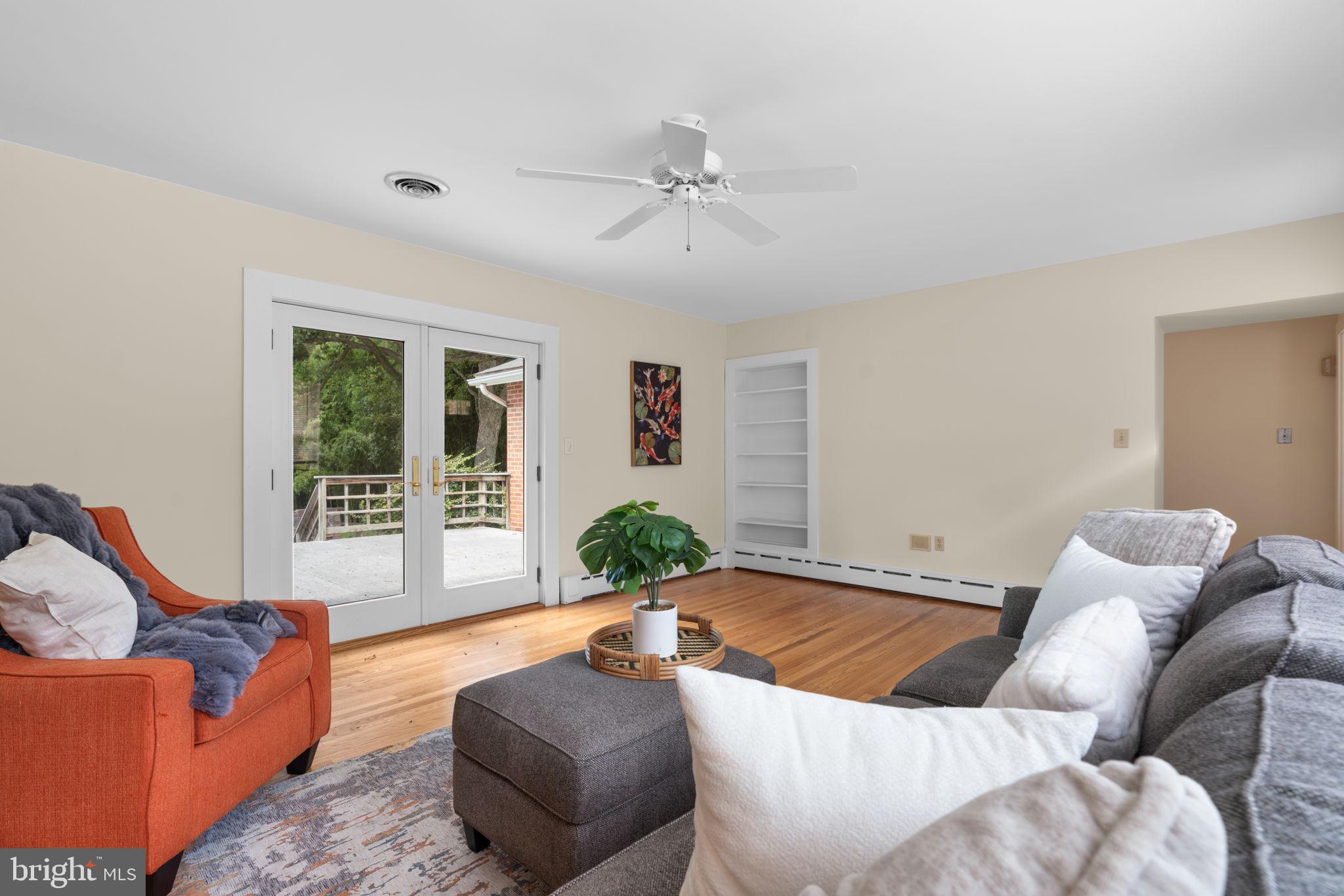 16812 Batchellors Forest Road Olney, MD 20832 - Photo 4 of 24 Gallery Image 4