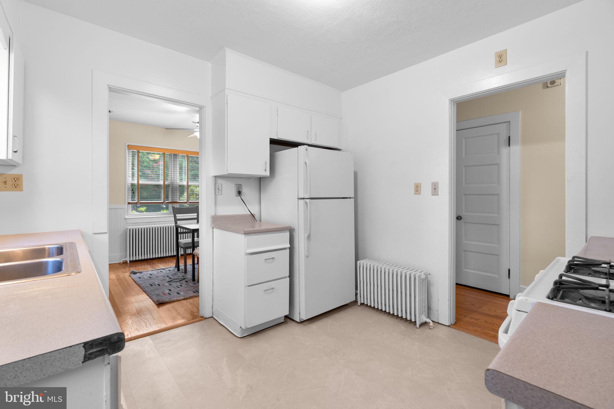 16812 Batchellors Forest Road Olney, MD 20832 - Photo 9 of 24 Gallery Image 9