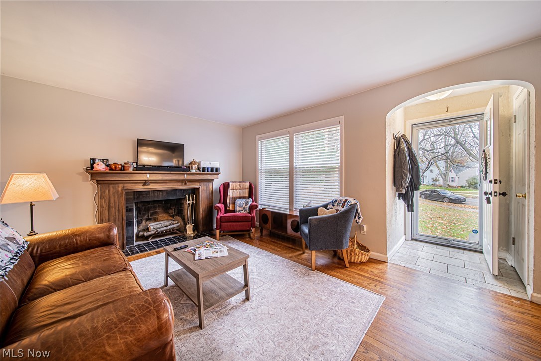 1107 Castleton Road Cleveland Heights, OH 44121 - Photo 6 of 31