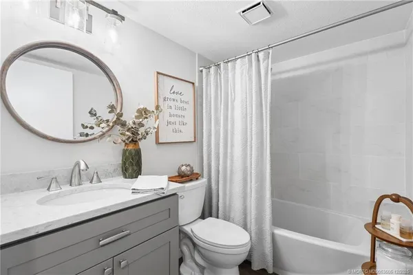 $259,000 | 2114 Southwest Silver Pine Way, Unit 121A2, Palm City, FL 34990