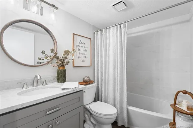 $269,000 | 2114 Southwest Silver Pine Way, Unit 121A, Palm City, FL 34990