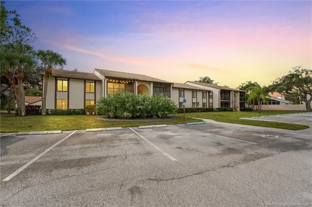 $269,000 | 2114 Southwest Silver Pine Way, Unit 121A, Palm City, FL 34990