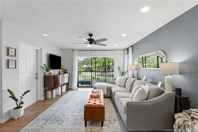 $269,000 | 2114 Southwest Silver Pine Way, Unit 121A, Palm City, FL 34990