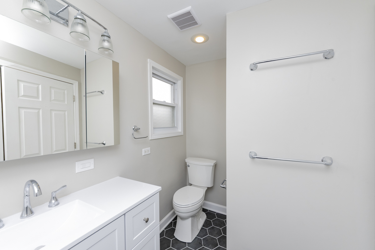 1426 North Greenview Avenue, Unit 3 Chicago, IL 60642 - Photo 20 of 22