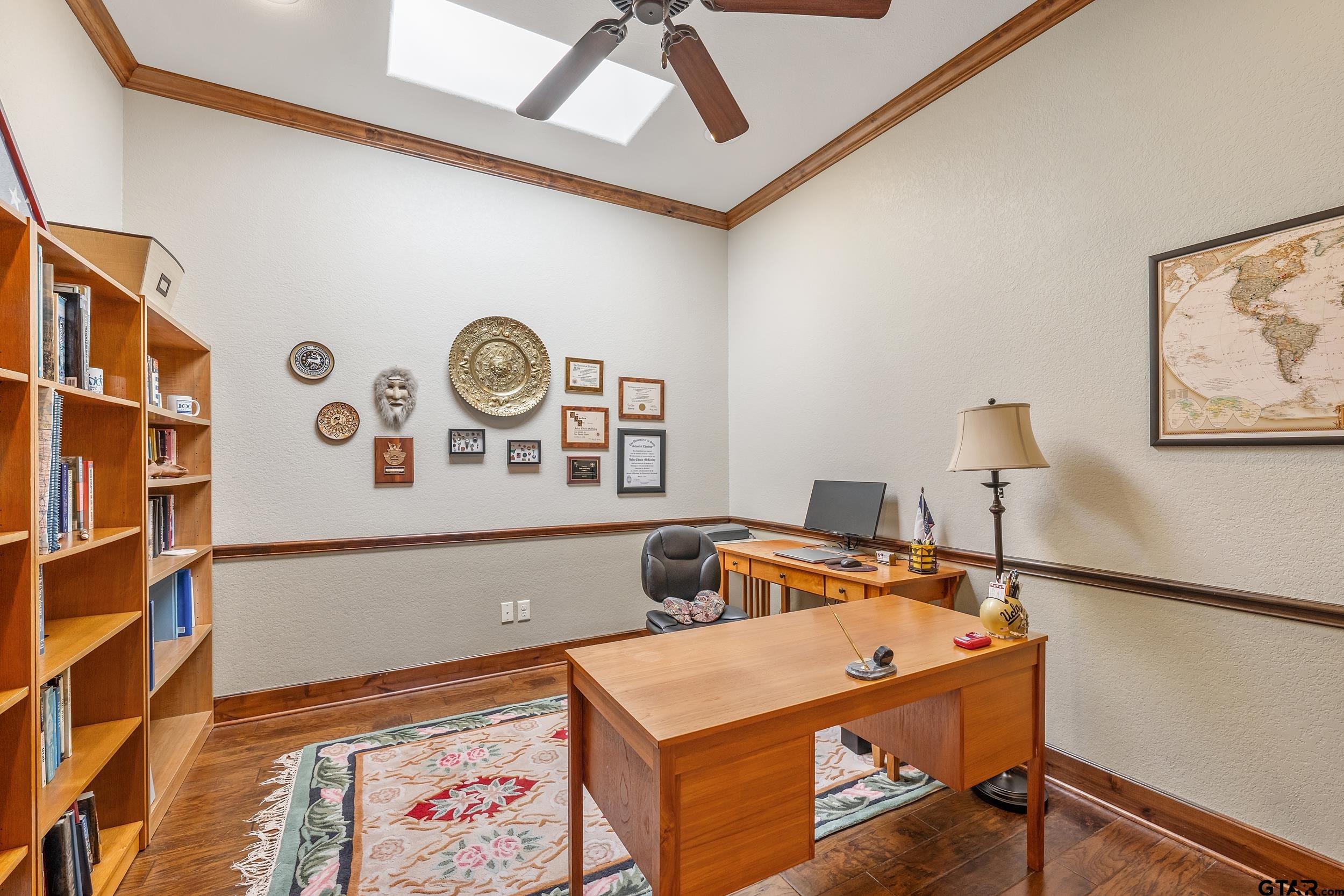 7311 Cross Road Tyler, TX 75703 - Photo 26 of 36 a room with furniture and wall clock