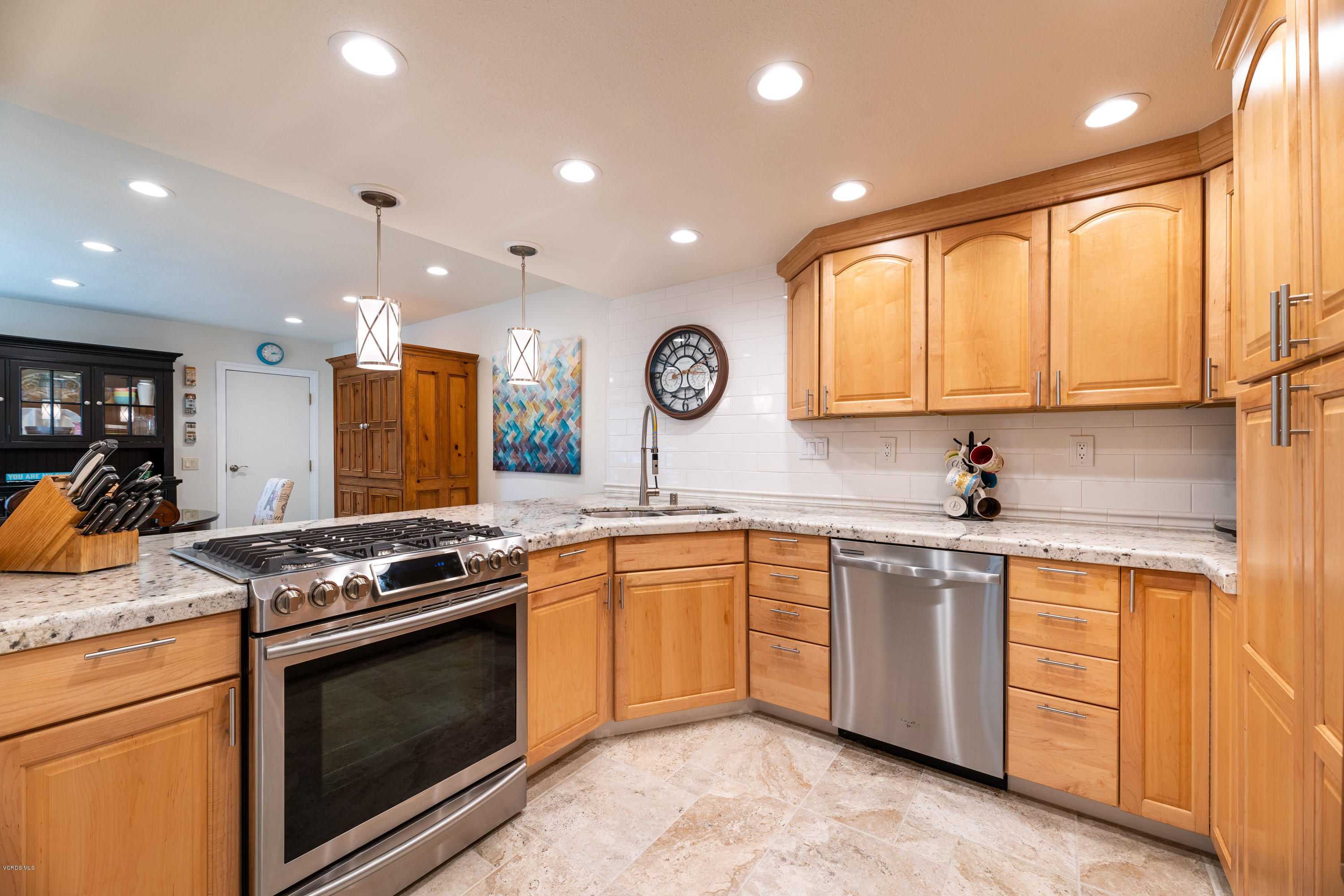 Isle Ave-24