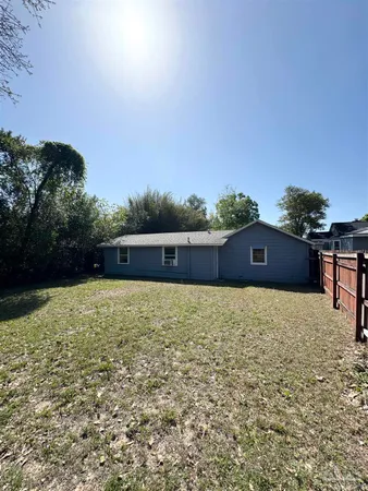 $1,200 | 1318 Wilson Avenue, Unit A, Pensacola, FL 32507