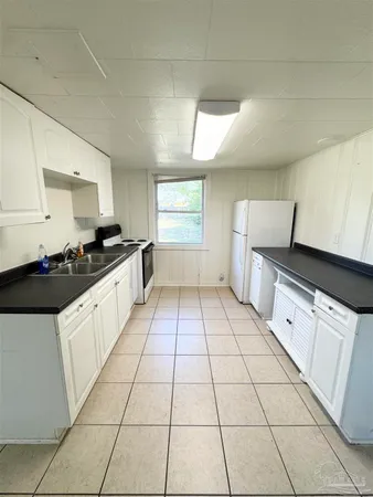 $1,200 | 1318 Wilson Avenue, Unit A, Pensacola, FL 32507