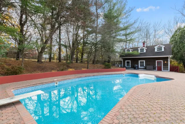 $1,695,000 | 7 Dickson Lane, Bedford Corners, NY 10549