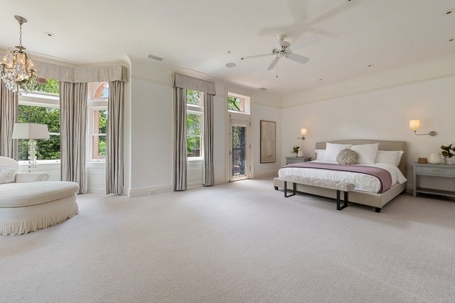 632 West Deming Place Chicago, IL 60614 - Photo 20 of 49 a bed room with a bed and a couch