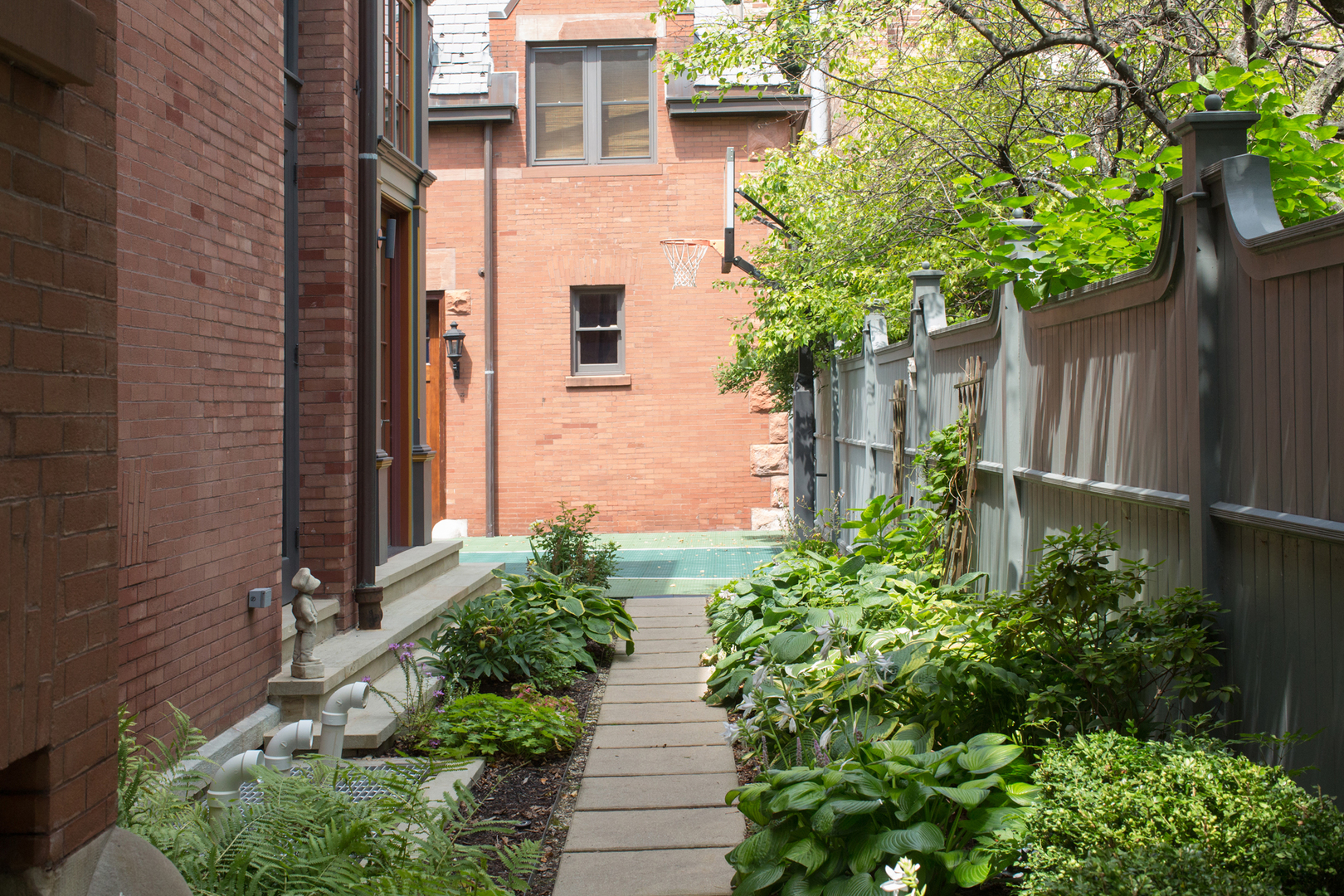 632 West Deming Place Chicago, IL 60614 - Photo 47 of 49 a view of a pathway with flower pots