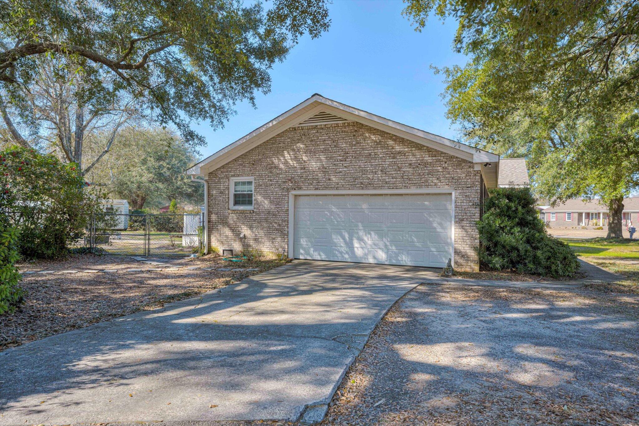 7 Donna Street Williston, SC 29853 - Photo 37 of 43