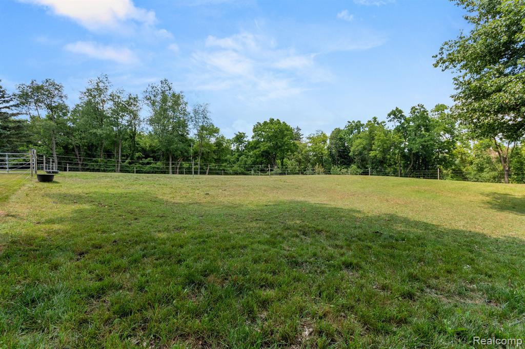 13458 Clyde Road Holly, MI 48442 - Photo 44 of 50