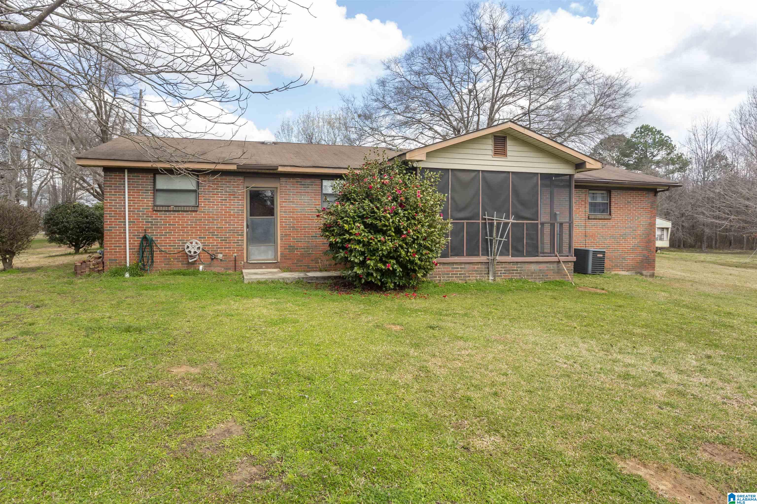 115 Thomas Road Sumiton, AL 35148 - Photo 7 of 46