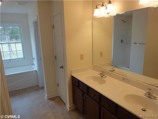 27 Hatcher Road Powhatan, VA 23139 - Photo 12 of 21 Master Bath