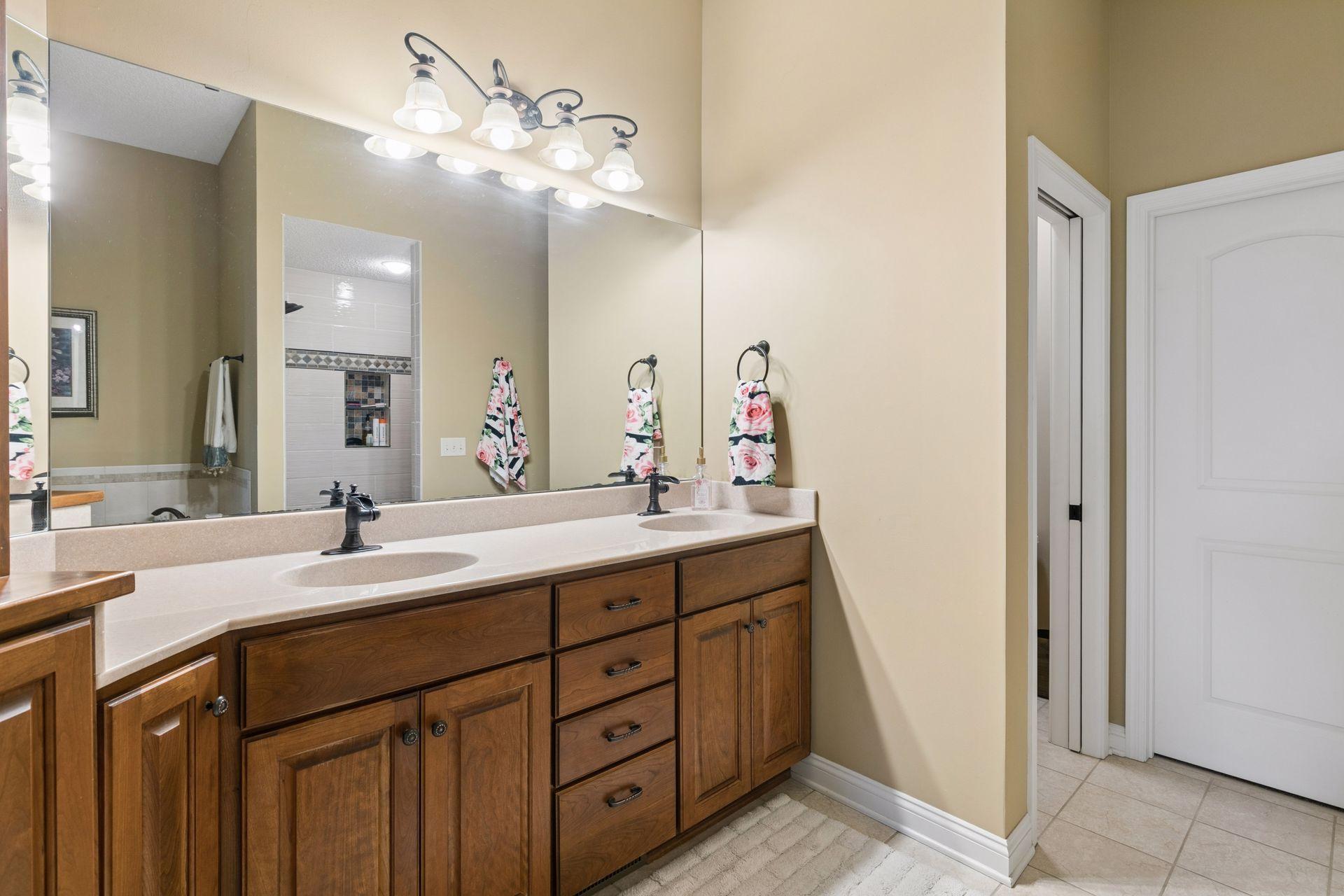18224 Justice Way Lakeville, MN 55044 - Photo 33 of 63