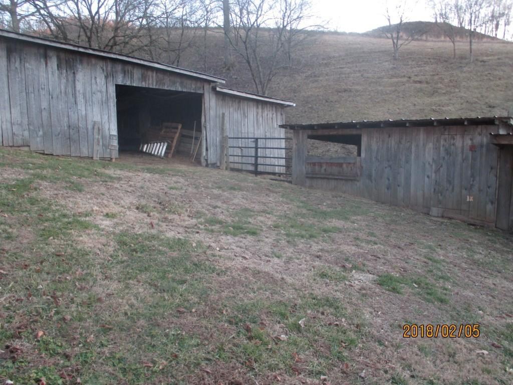 760 Bell Ridge Road Kingsport, TN 37660 - Photo 29 of 34 Barn to Use as Needed