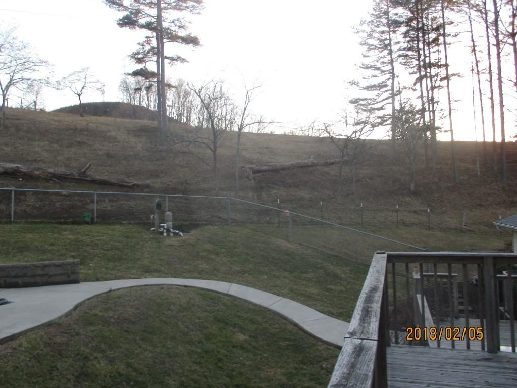 760 Bell Ridge Road Kingsport, TN 37660 - Photo 32 of 34 Bottom Deck to Pool Acreage
