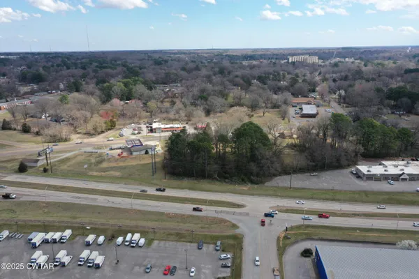 $349,900 | 1405 Hollywood Drive, Jackson, TN 38301