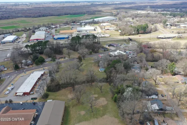 $349,900 | 1405 Hollywood Drive, Jackson, TN 38301