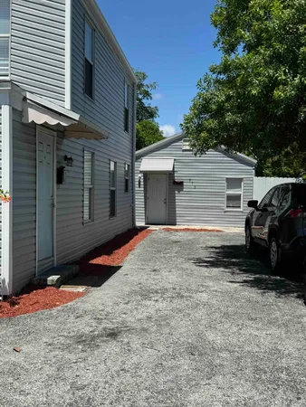 $2,295 | 717 South B Street, Unit 715, Lake Worth Beach, FL 33460