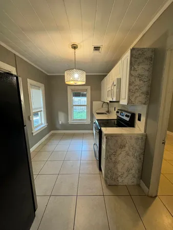 $2,295 | 717 South B Street, Unit 715, Lake Worth Beach, FL 33460