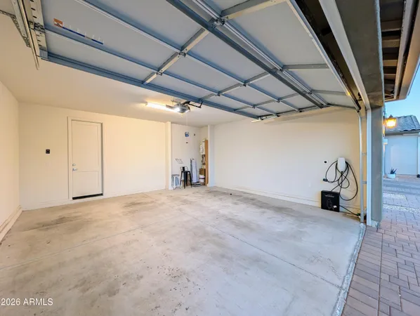 $2,698 | 5902 North 86th Drive, Glendale, AZ 85305