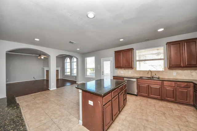 $3,500 | 18330 Enchanted Rock Trail, Humble, TX 77346