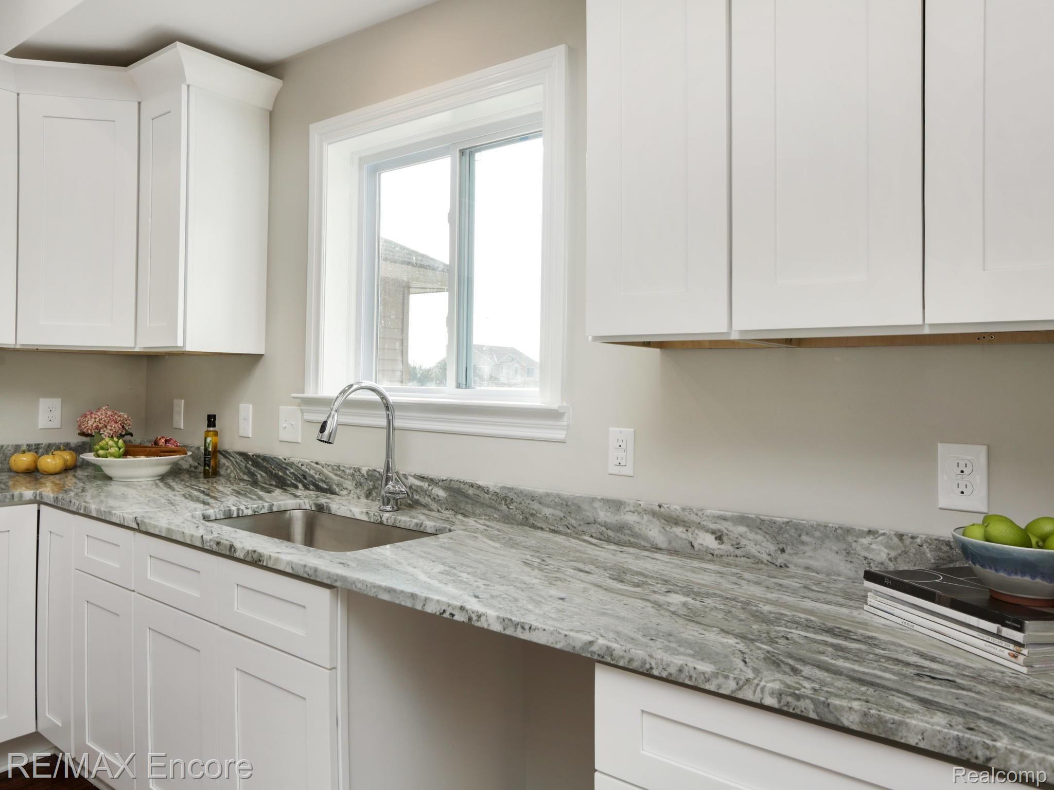 2460 Bull Run Road Oxford, MI 48371 - Photo 9 of 25 2460 Bull Run Rd Oxford MI-006-007-2460 Bull Run Road Oxford006-MLS_Size.jpg