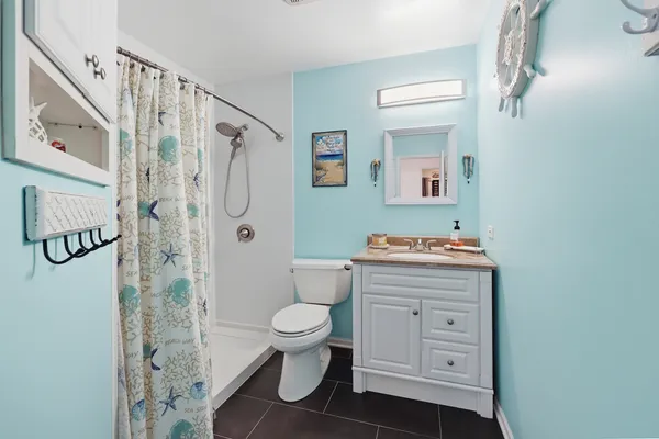 $389,900 | 492 Victoria Lane, Wood Dale, IL 60191