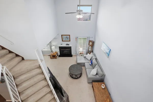 $389,900 | 492 Victoria Lane, Wood Dale, IL 60191
