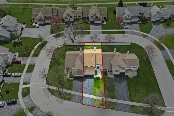 $389,900 | 492 Victoria Lane, Wood Dale, IL 60191