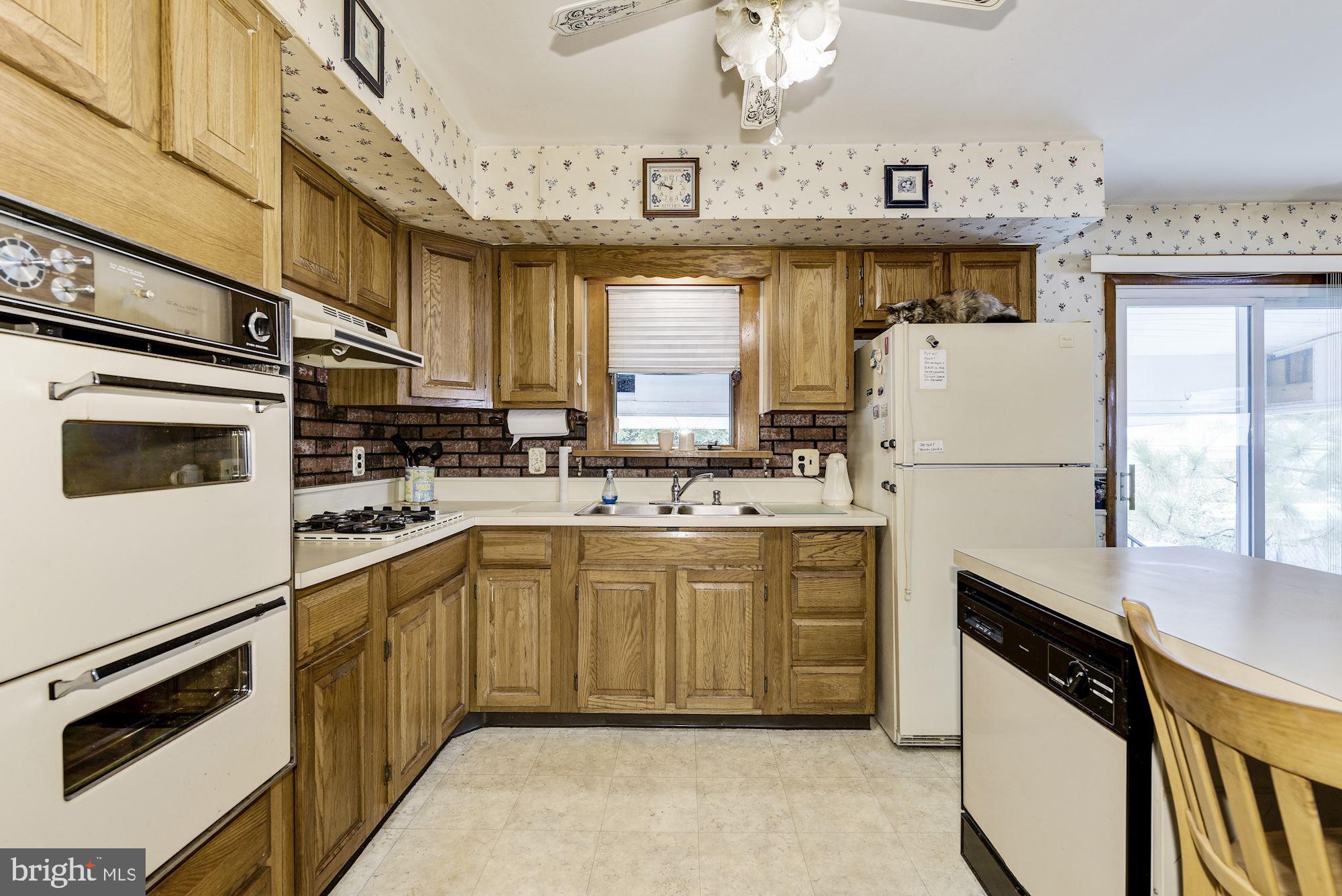 308 Lippincott Avenue Riverside, NJ 08075 - Photo 6 of 28