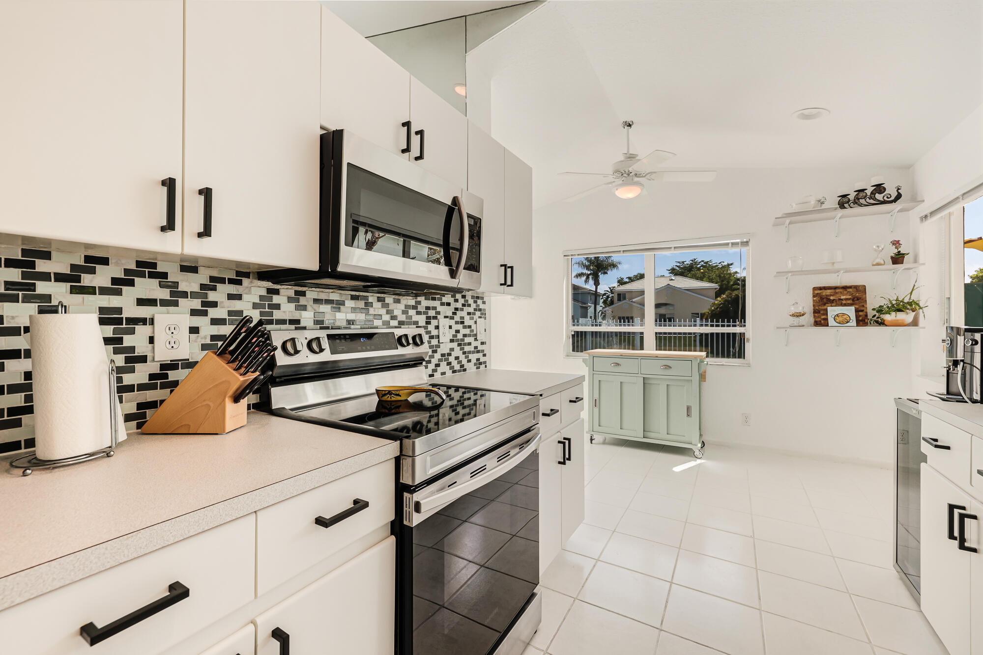 7873 Travelers Tree Drive Boca Raton, FL 33433 - Photo 6 of 55 Windows Throughout