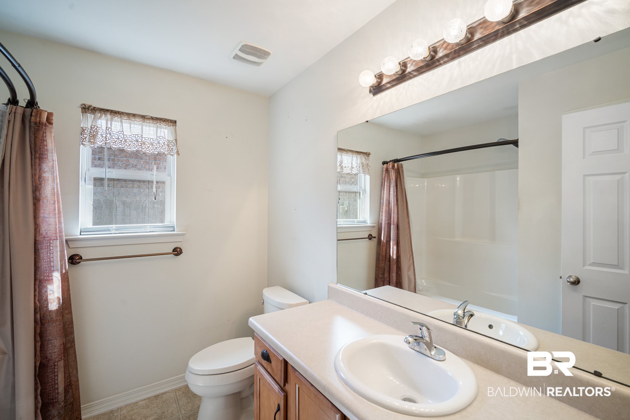 7722 Avery Lane Daphne, AL 36526 - Photo 17 of 34