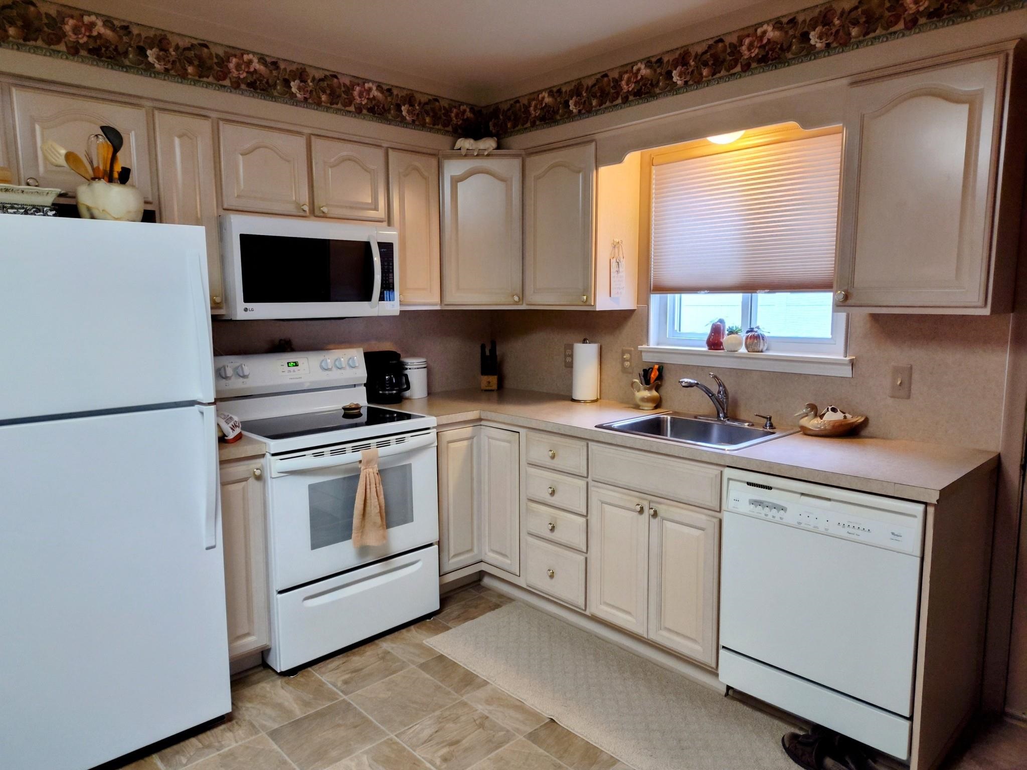 7057 Calkins Road Flint, MI 48532 - Photo 19 of 42 50160177-a6f5a80e-8197-440c-bad6-6e963ae092f2.JPG