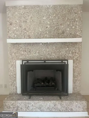 a close view of a fireplace in a room