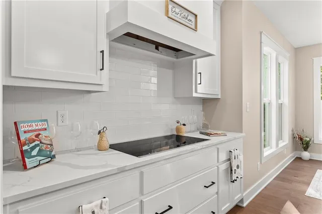 $499,763 | 303 Southwest 17th Street, Oak Grove, MO 64075