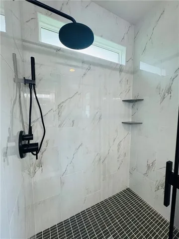 $499,763 | 303 Southwest 17th Street, Oak Grove, MO 64075