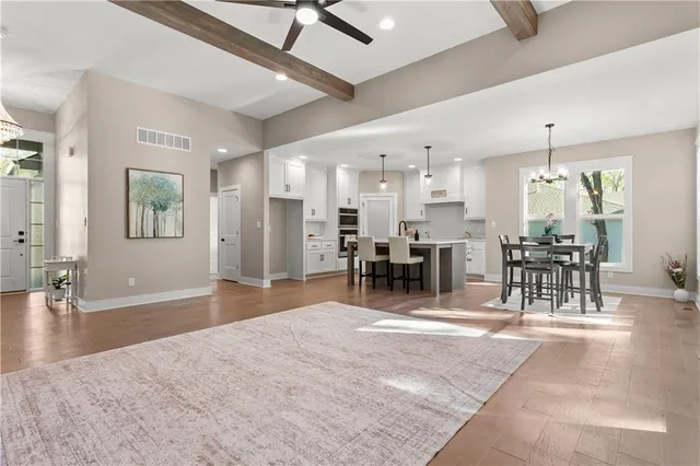 $499,763 | 303 Southwest 17th Street, Oak Grove, MO 64075