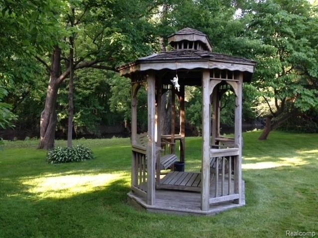 15577 Millar Road Clinton Township, MI 48036 - Photo 9 of 20 Millar Gazebo wider.jpg