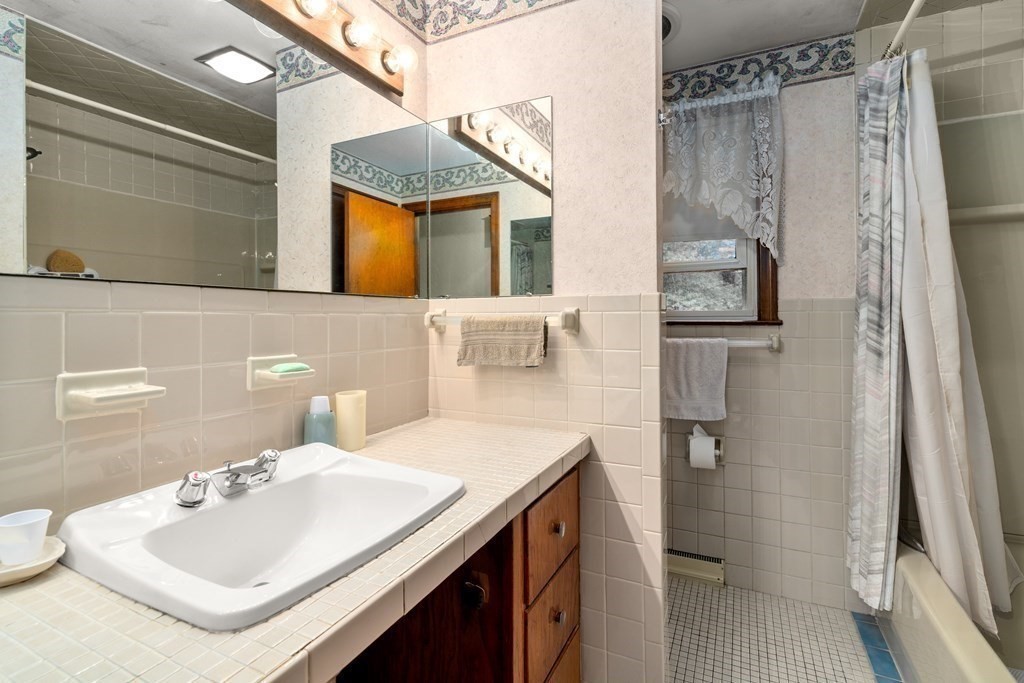 24 Lindor Road North Reading, MA 01864 - Photo 14 of 26 Gallery Image 14