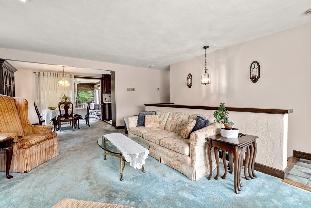 24 Lindor Road North Reading, MA 01864 - Photo 4 of 26 Gallery Image 4