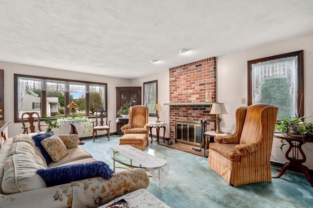 24 Lindor Road North Reading, MA 01864 - Photo 7 of 26 Gallery Image 7
