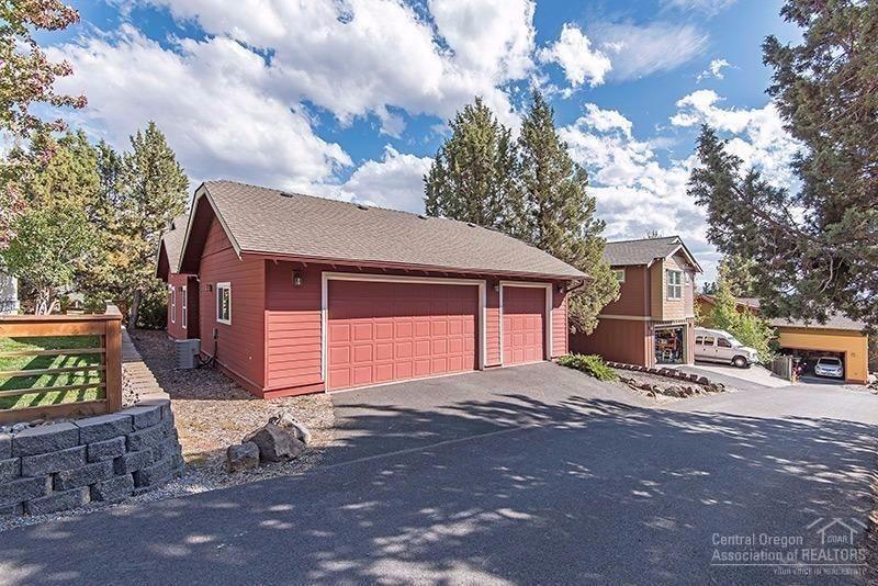 2349 Northwest Awbrey Road Bend, OR 97703 - Photo 25 of 26 Garage