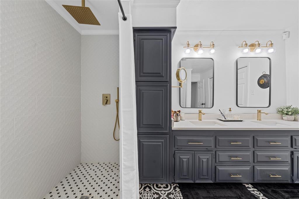 3000 Chimney Hill Drive Waco, TX 76708 - Photo 16 of 37 a bathroom with a double vanity sink and a mirror