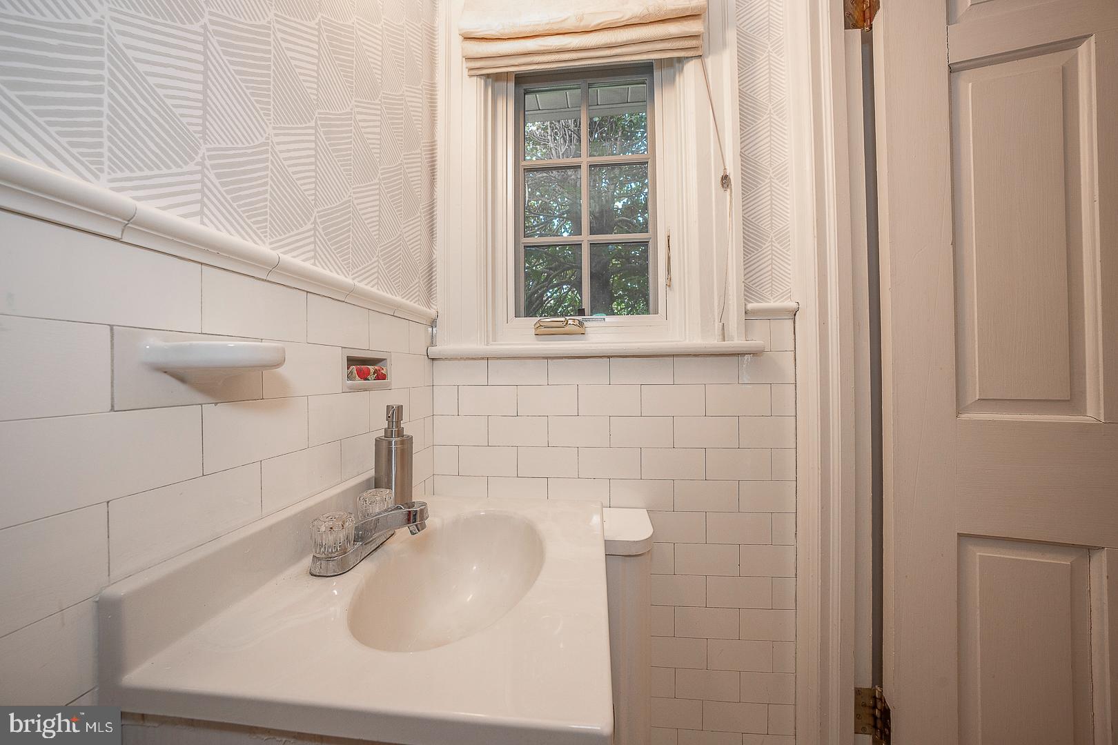 721 Baeder Road Jenkintown, PA 19046 - Photo 16 of 72 First Floor Bathroom