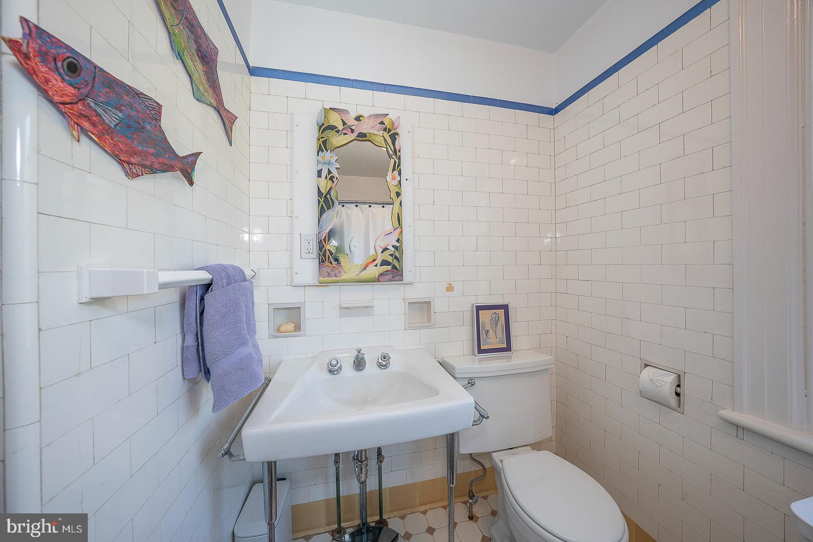 721 Baeder Road Jenkintown, PA 19046 - Photo 42 of 72 2nd floor bathroom